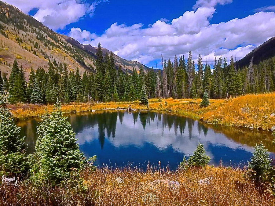 Cumulus at Mirror Pond, near Hunter Peak and Conundrum hot springs ...